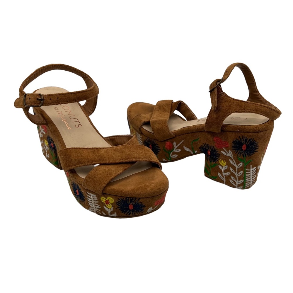 Coconuts By Matisse Tan Fresh Embroidered Block Heel Sandals Size 7M